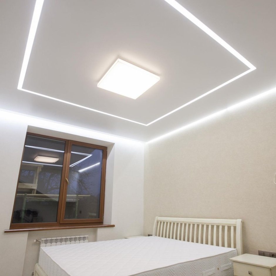 Световые линии на потолке