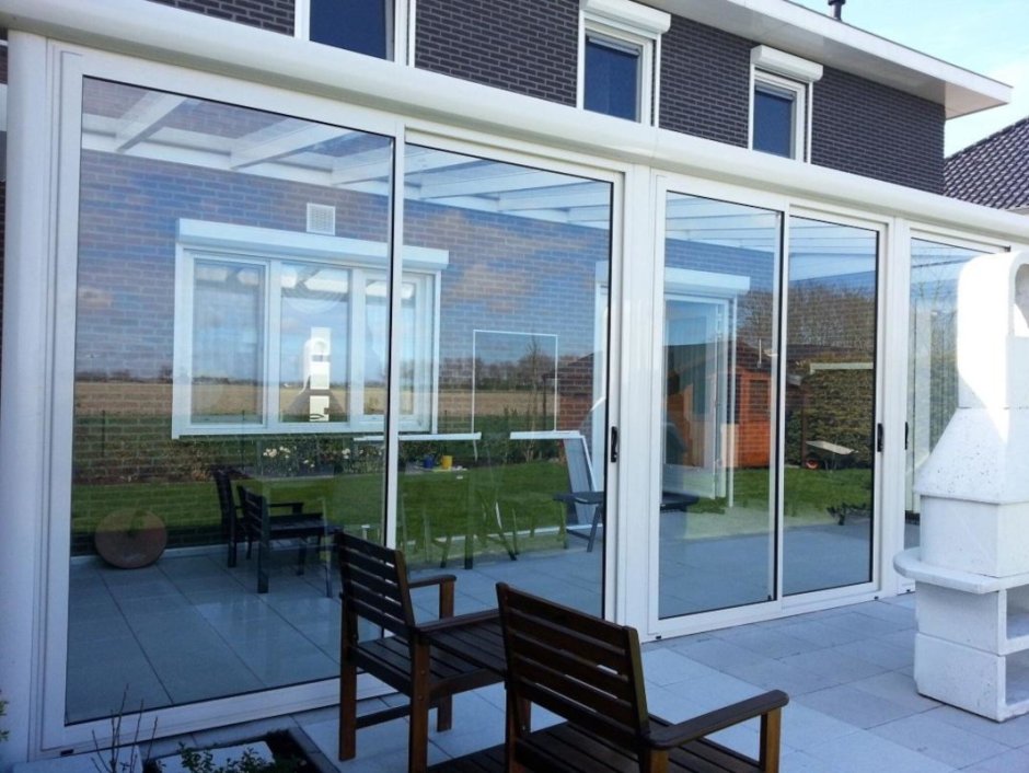 Остекление веранды Рехау