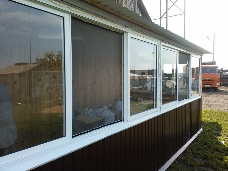 Остекление террасы каркасник