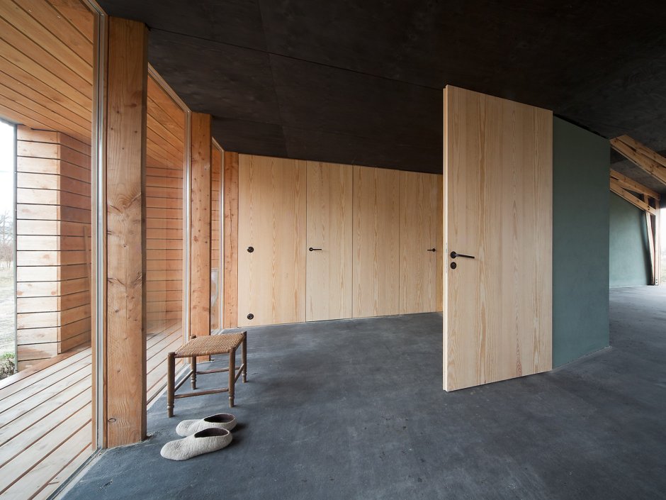 Крашеная фанера