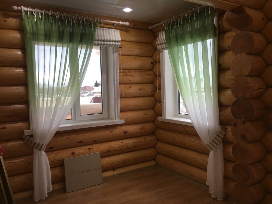 Римские шторы в загородном доме