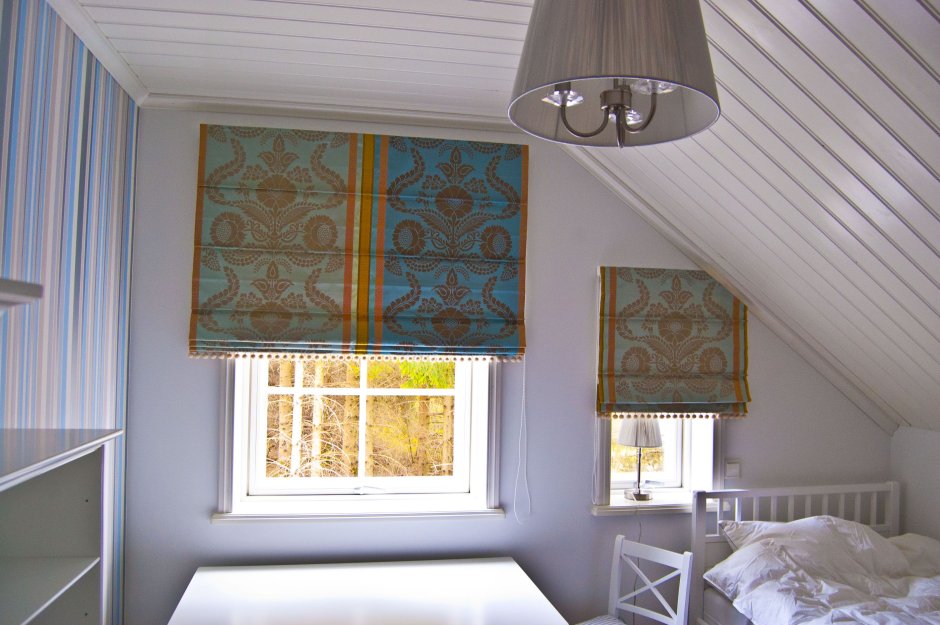 Шторы в деревянном доме