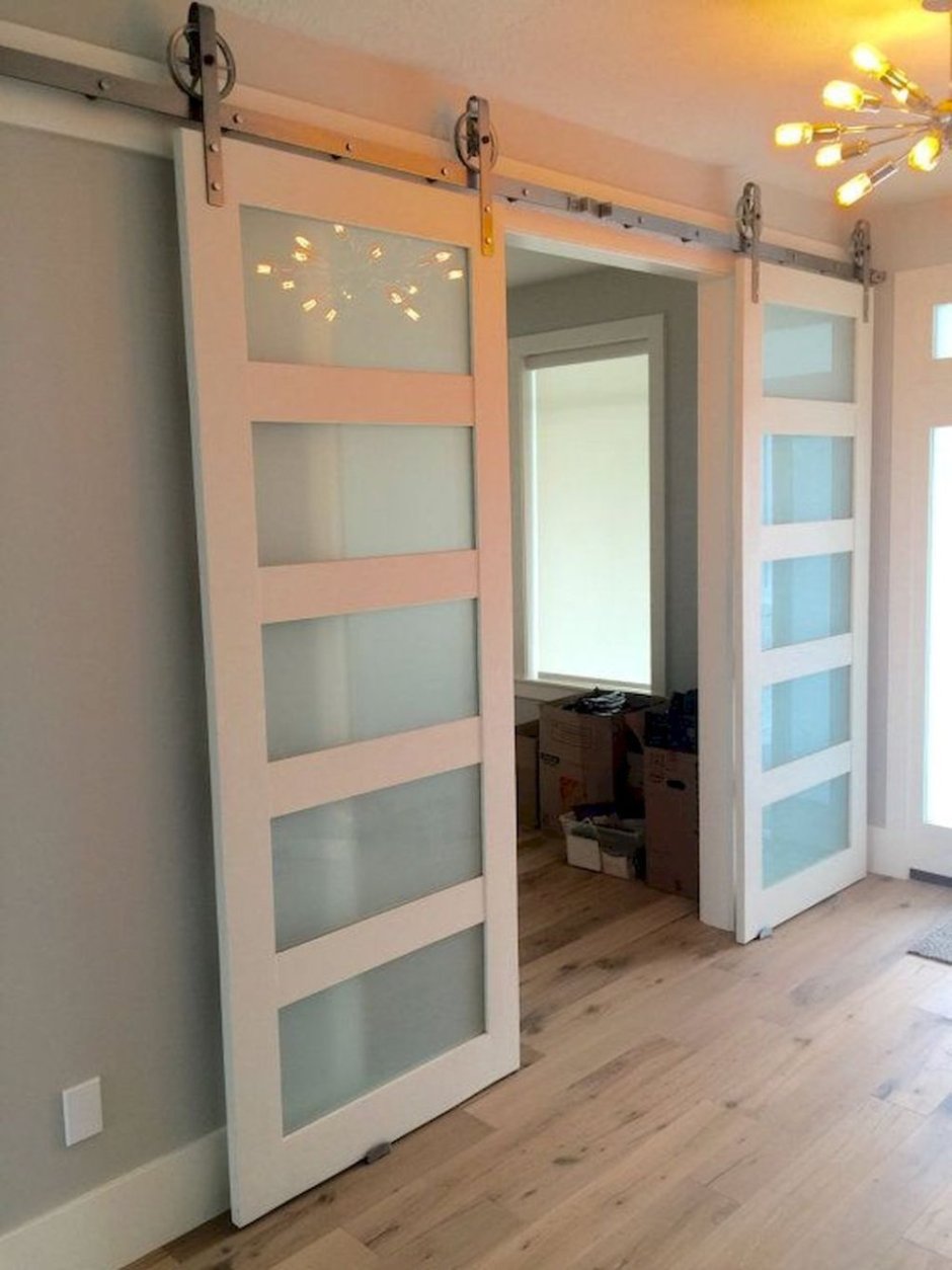 Выдвижная дверь в комнату