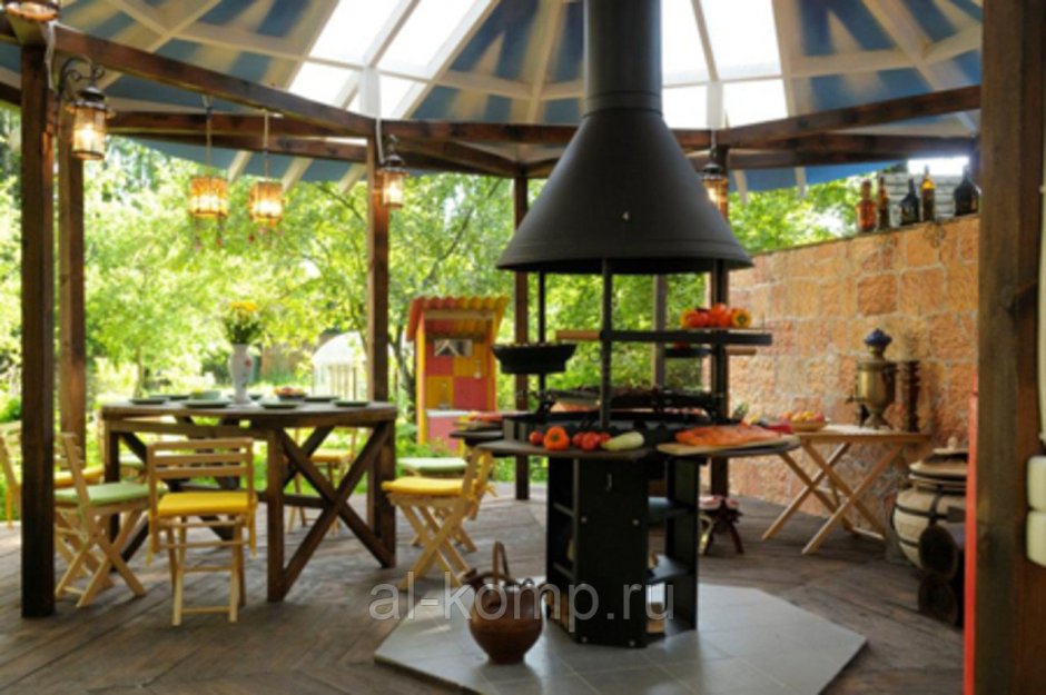 Круглая беседка с барбекю