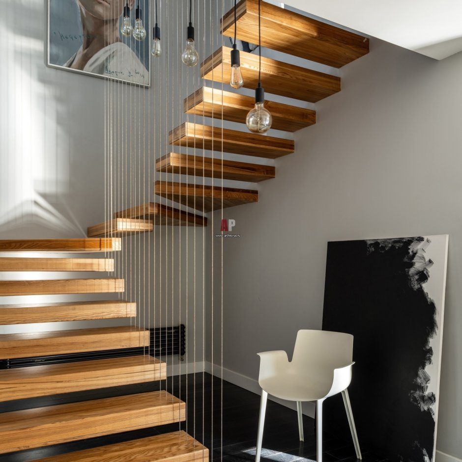 Отделочный материал парящей лестницы