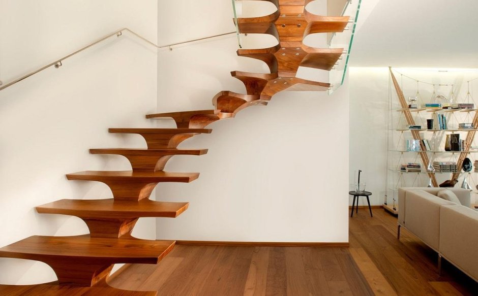 Современная лестница в доме