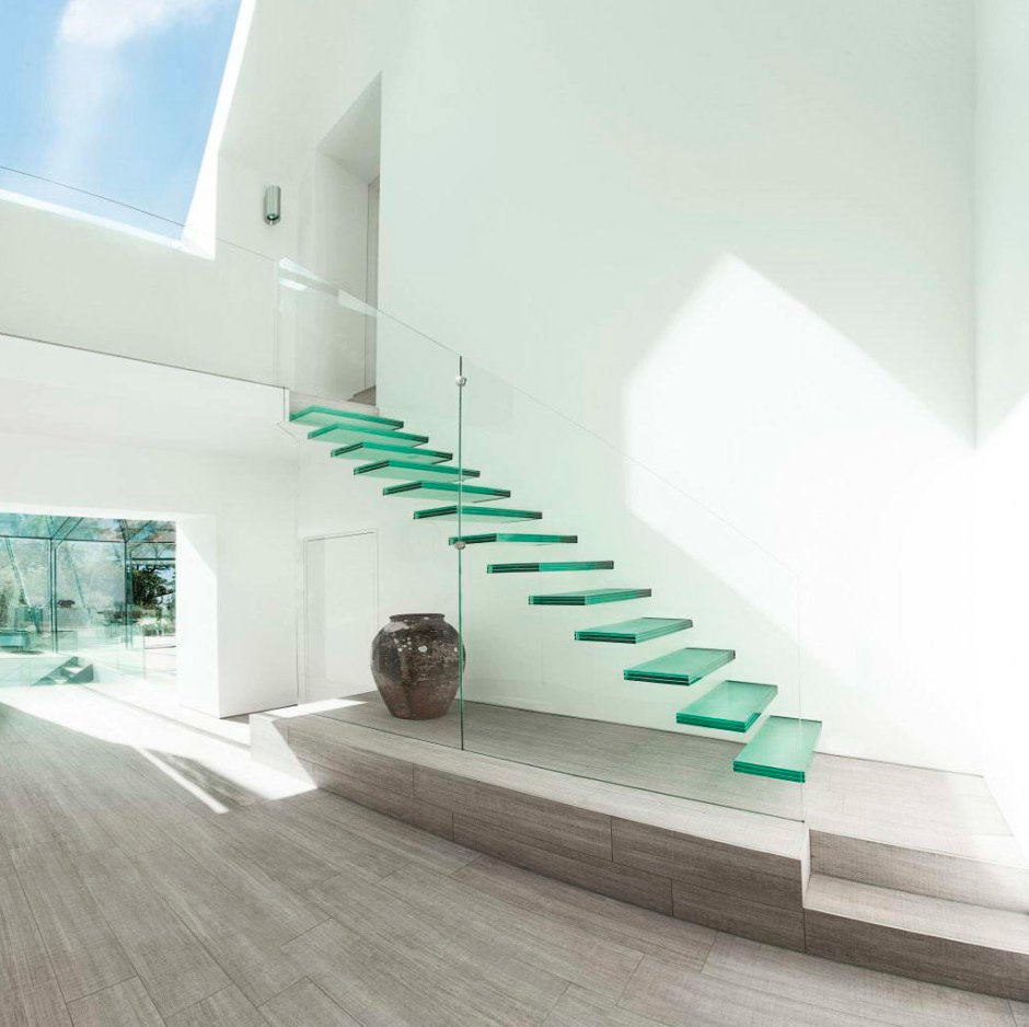 Консольная лестница отделка