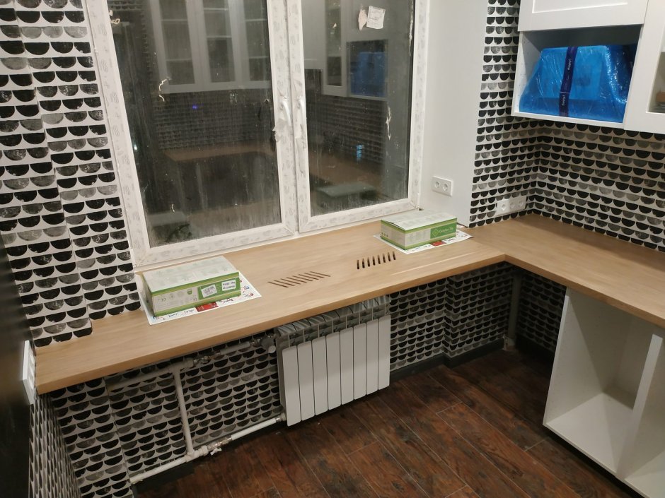 Столешница вместо подоконника на кухне