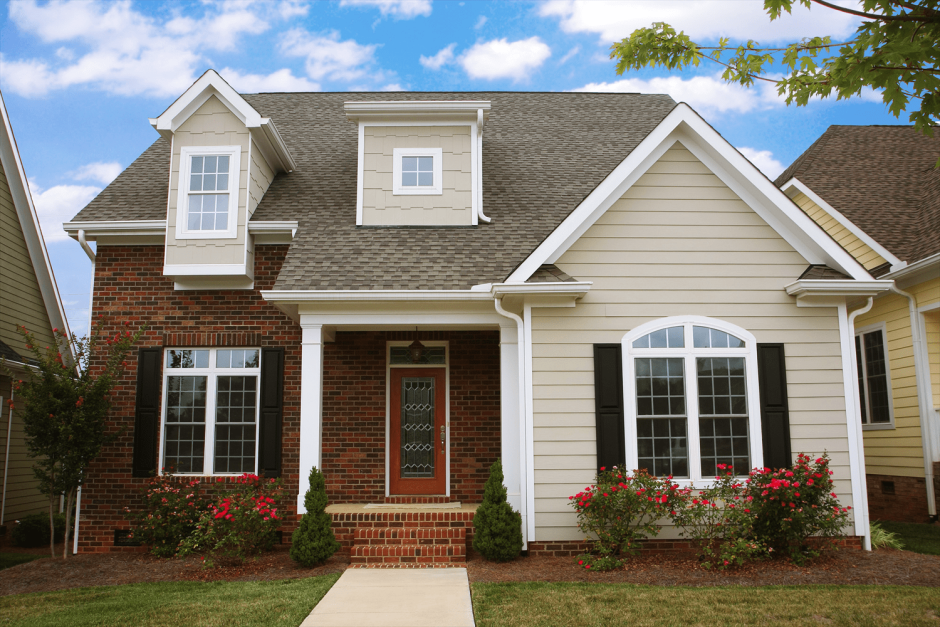 Крашеные фасады домов