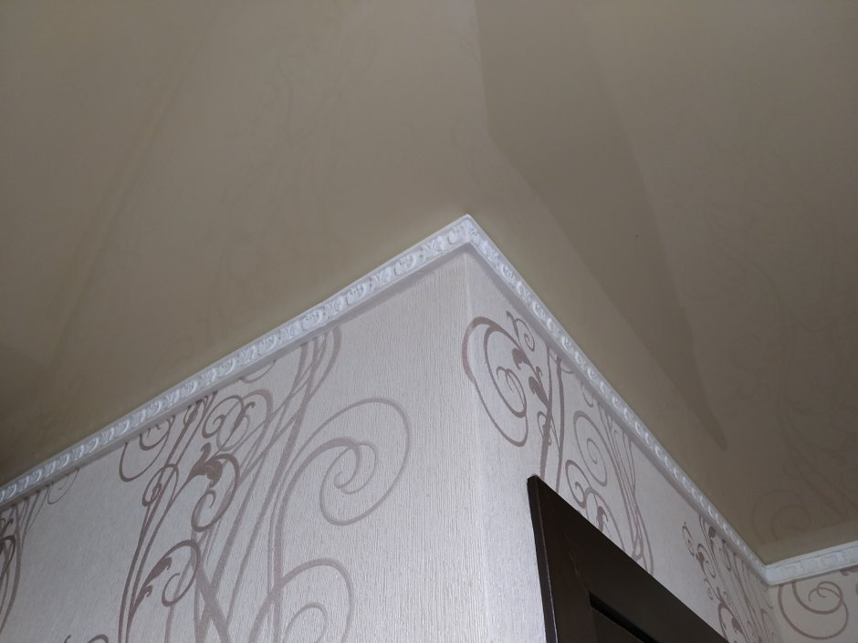 Натяжные потолки без багета фото