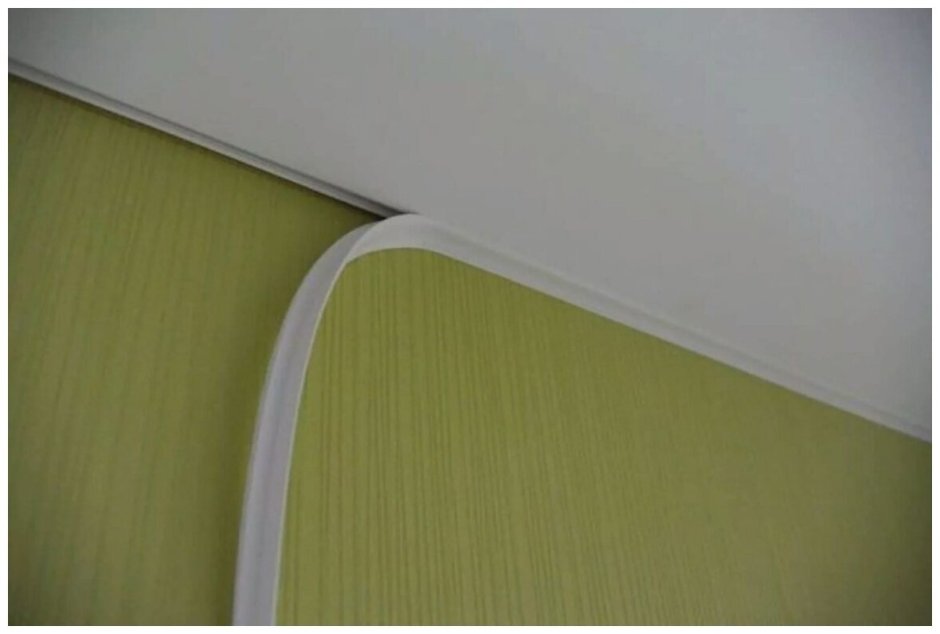 Потолочный плинтус под натяжной потолок