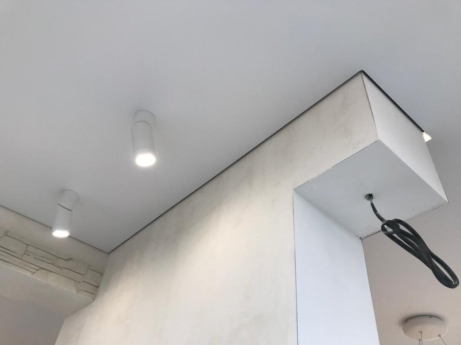 Теневой профиль для натяжных потолков