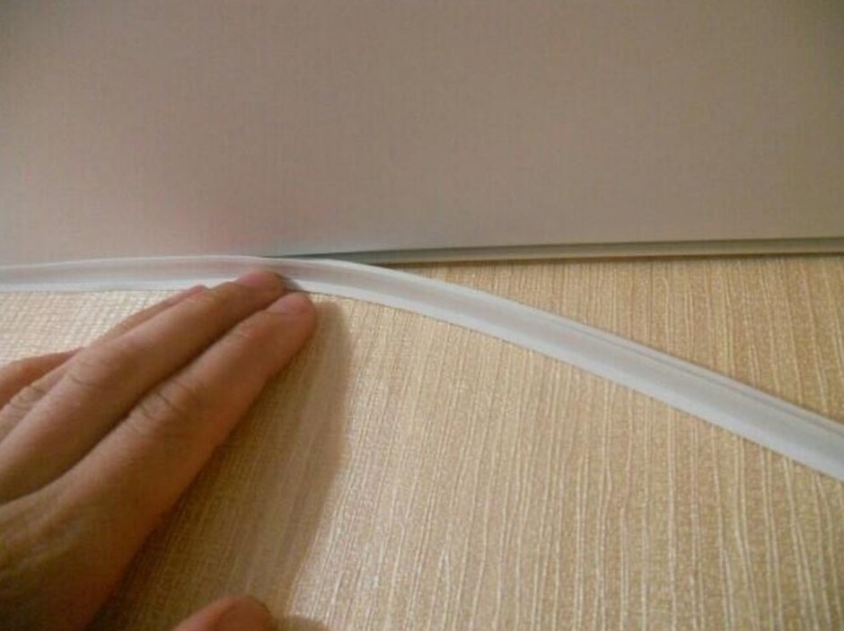 Теневой стык потолка