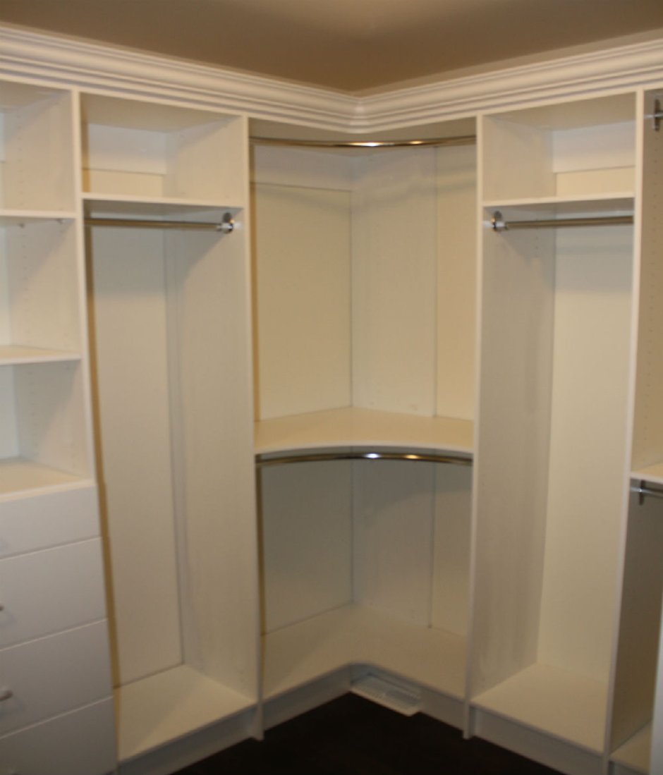 Угловой шкаф под потолок