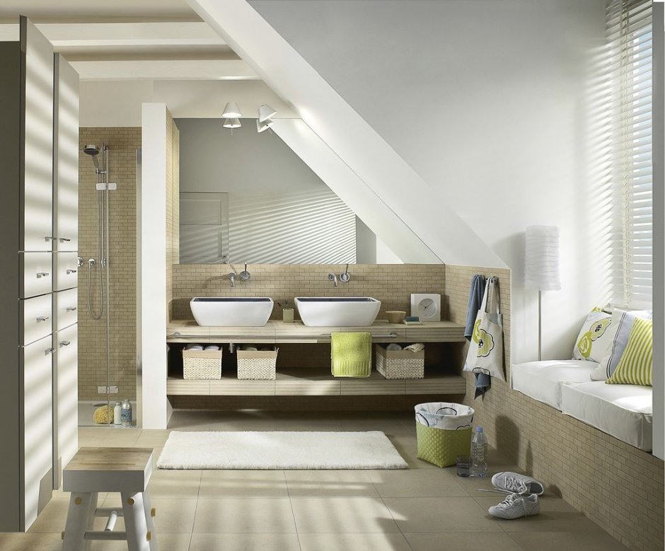 Ванная комната в мансарде