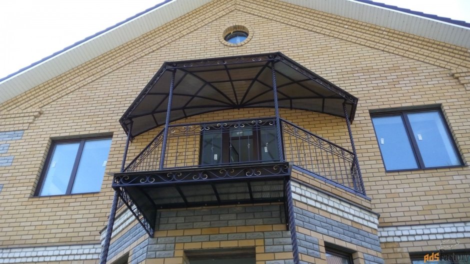 Навес над балконом