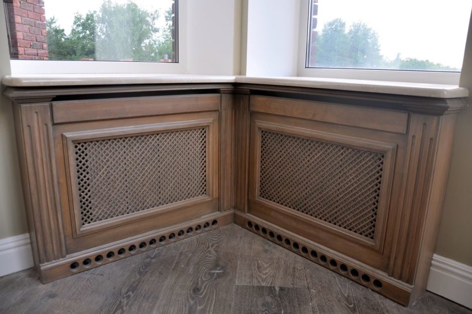 Экран на батарею деревянный