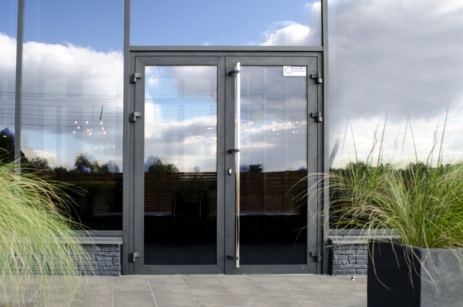 Дверь алюминиевая двустворчатая ALUTECH w62 2100 1300