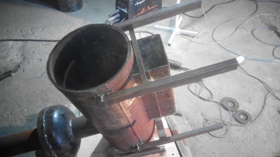 Печь длительного горения из 2 газовых баллонов