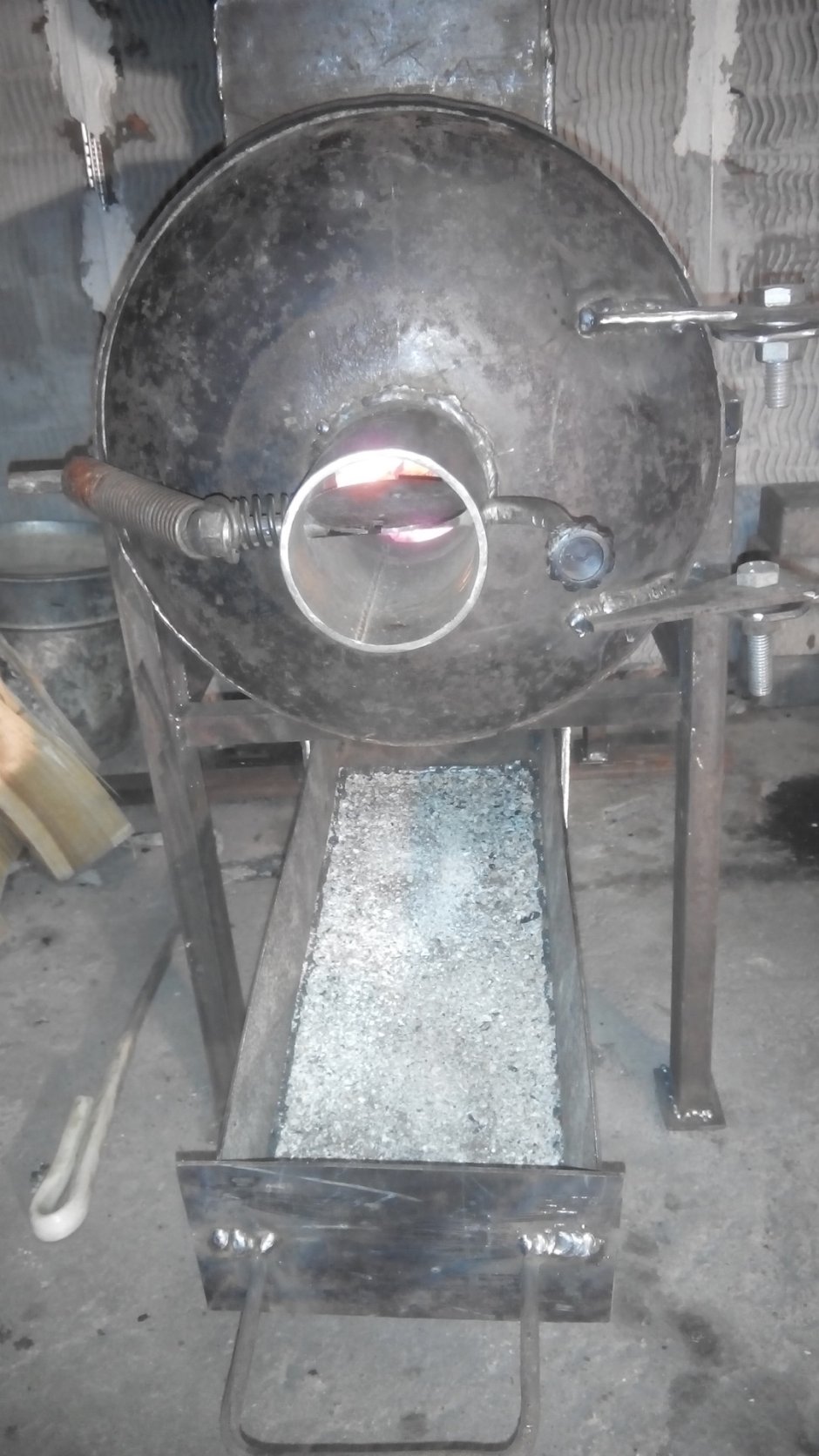 Печь с водяным контуром из пропанового баллона