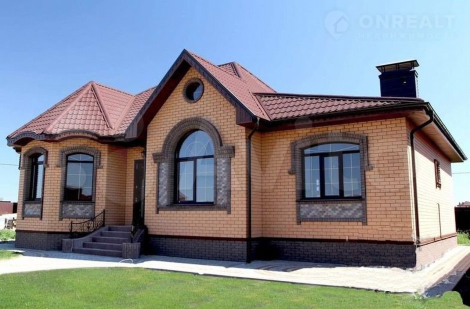 Одноэтажные кирпичные дома с эркером