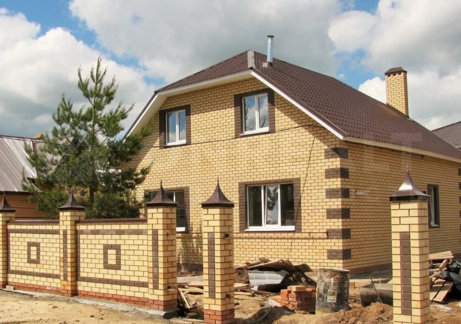 Дом из желтого кирпича