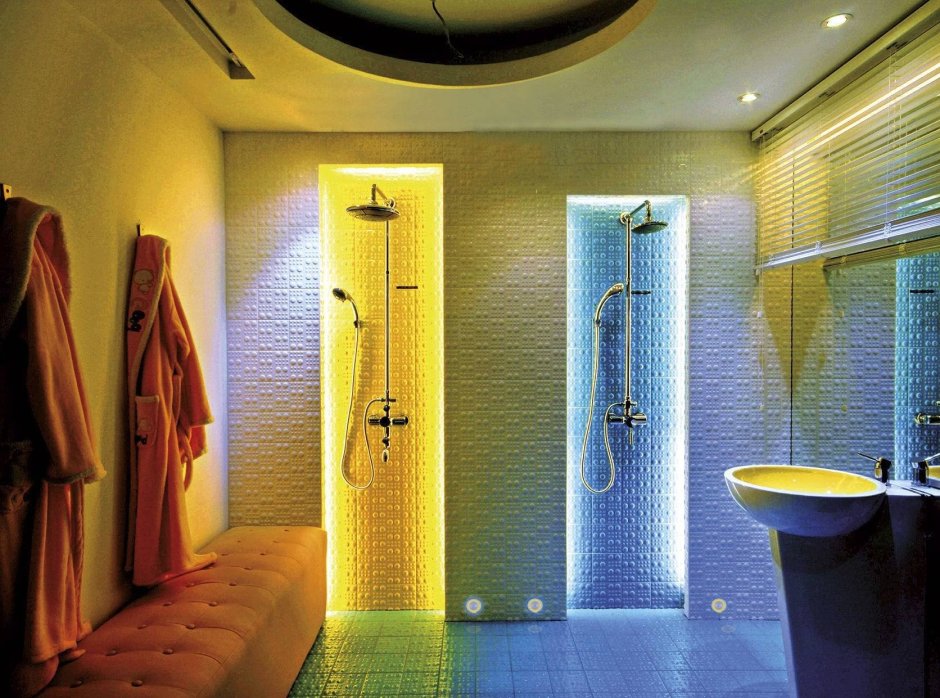 Светодиодная подсветка в душевой