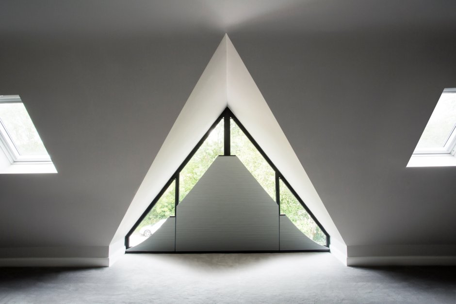 Жалюзи на треугольные окна