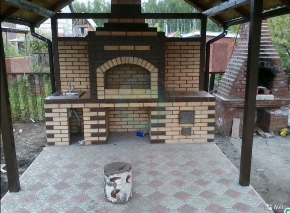 Летняя кухня с барбекю