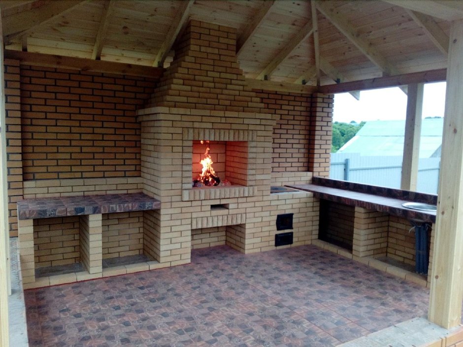 Беседка с мангалом из кирпича 5 на 5 метров