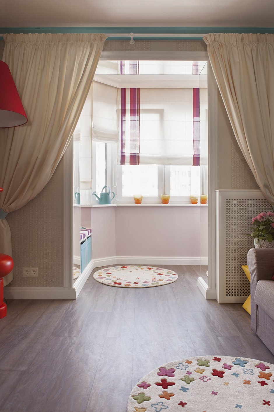 Балкон в детской комнате