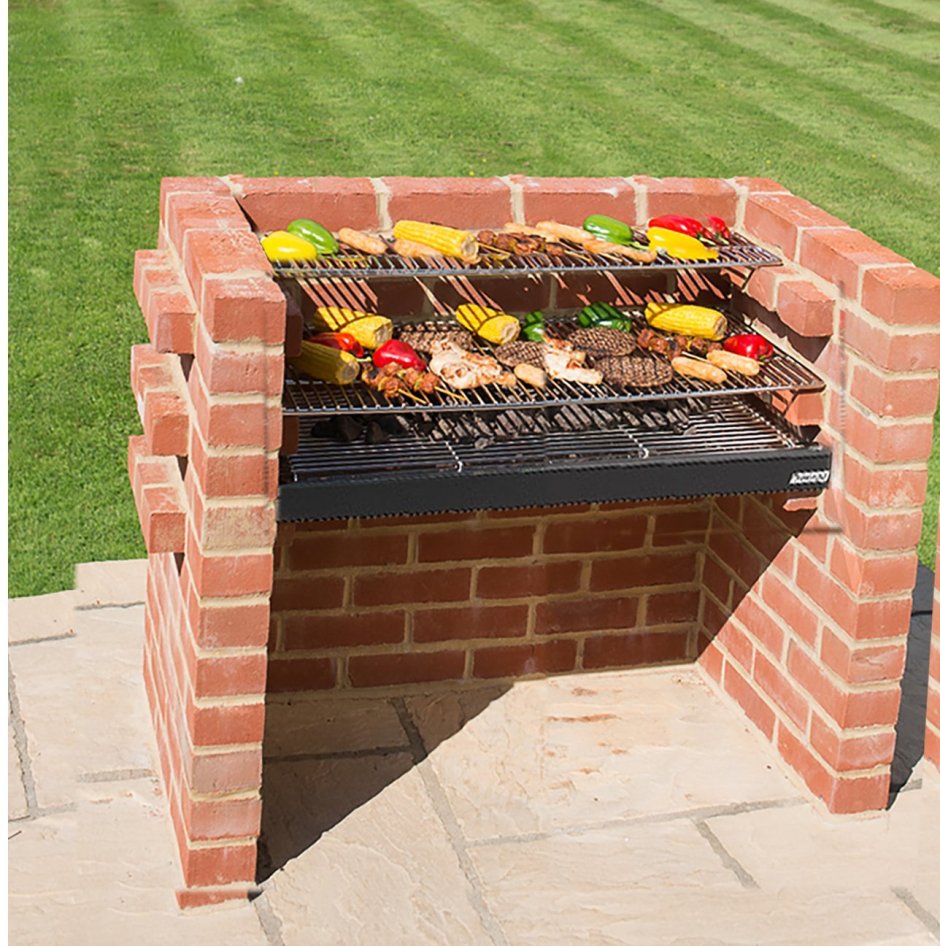 Небольшой мангал из кирпича