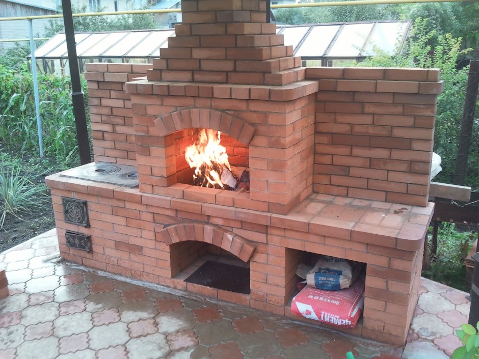 Барбекю из кирпича