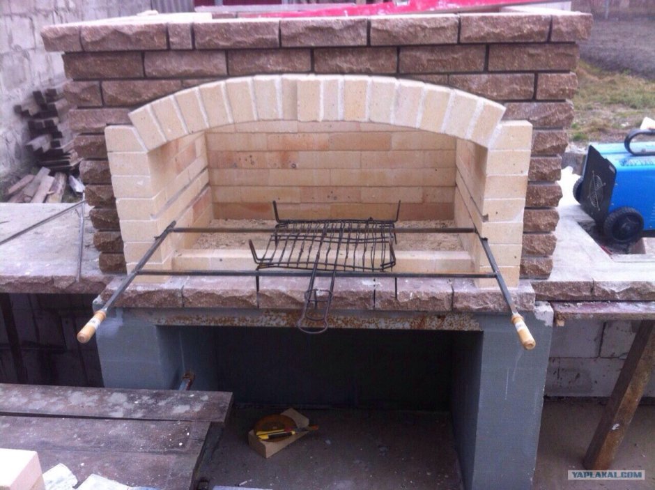 Мангал из кирпича без дымохода