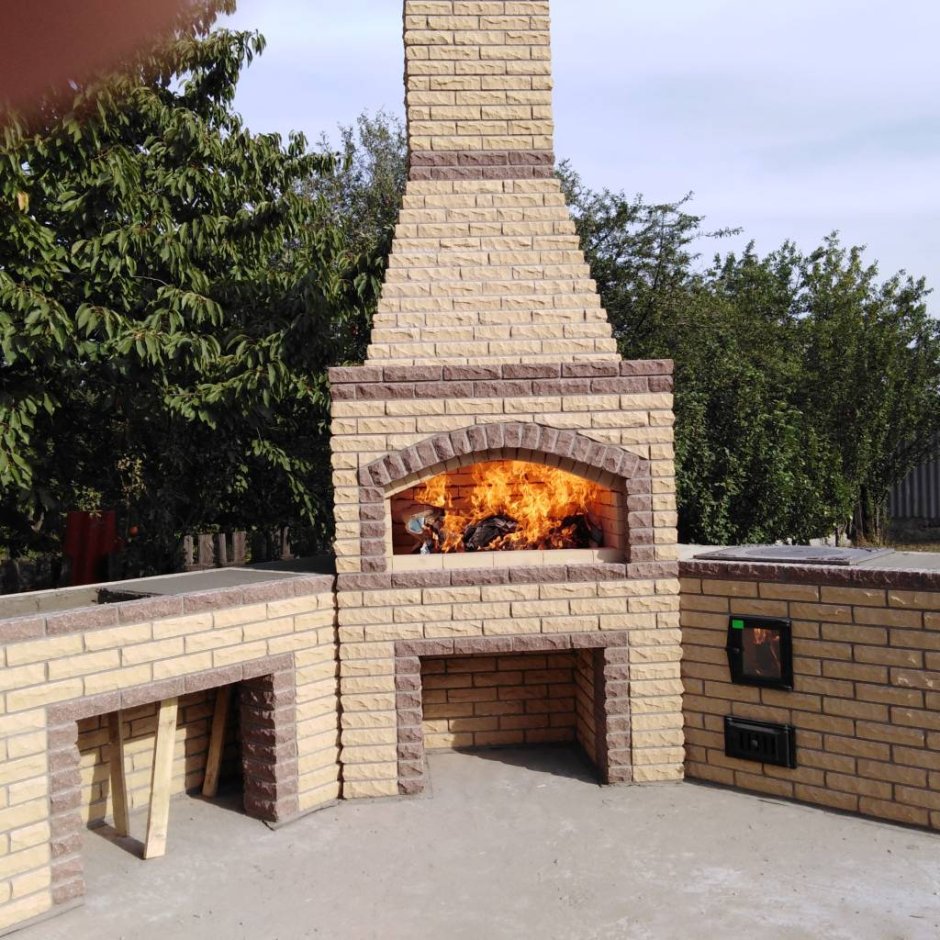 Барбекю из кирпича