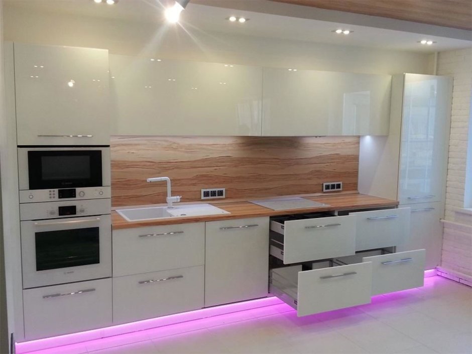 Кухня белый глянец