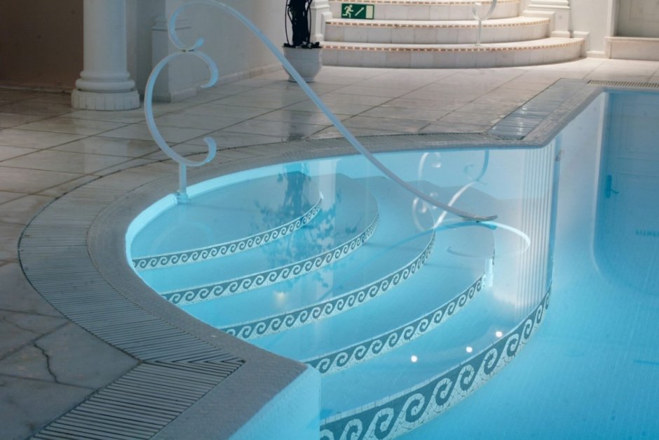 Ступеньки для бассейна