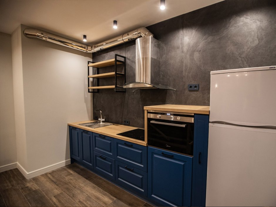 Синяя кухня в эмали