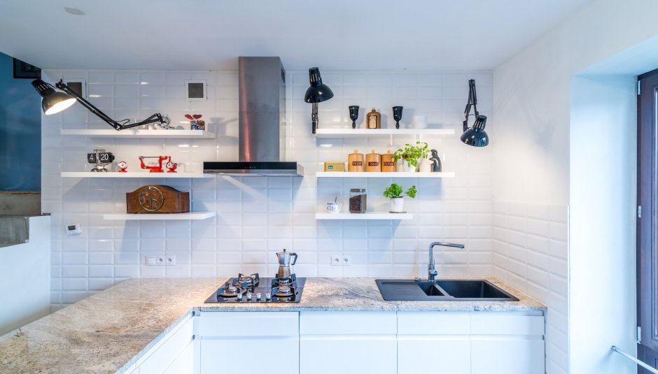 Кухни без верхних навесных