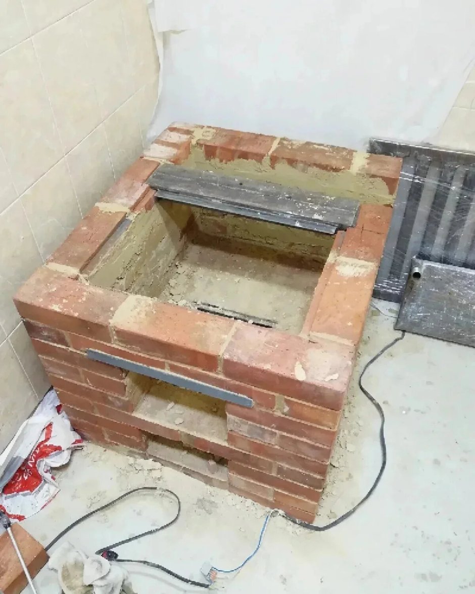 Малогабаритная кирпичная печь буржуйка