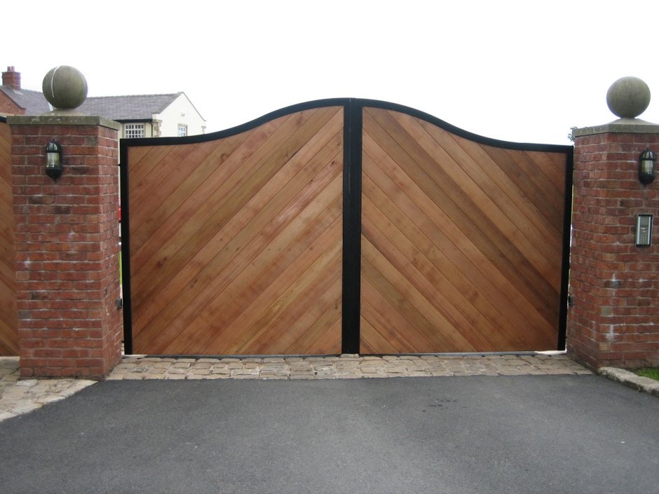 Асимметричные распашные ворота