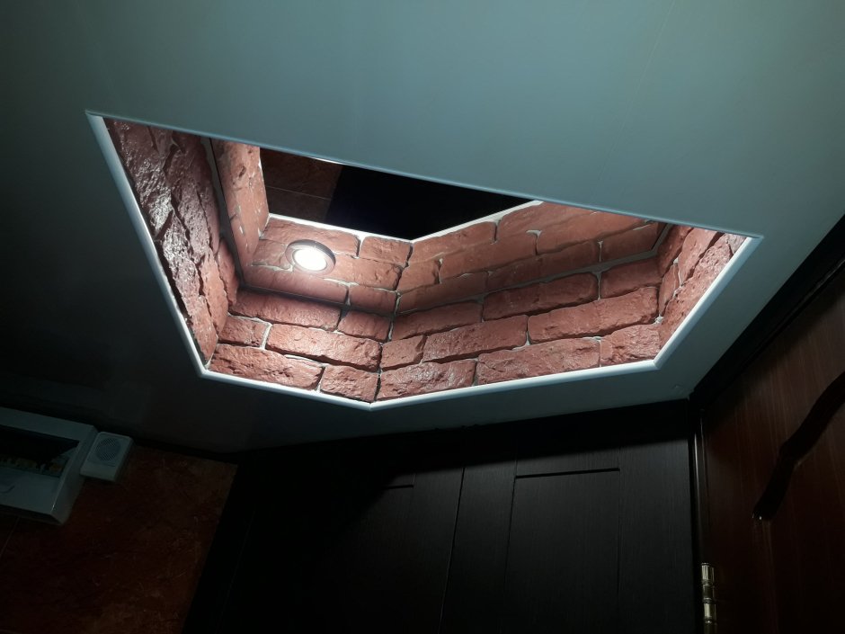 Потолочный короб с подсветкой