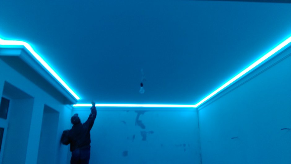 Диодная подсветка потолка