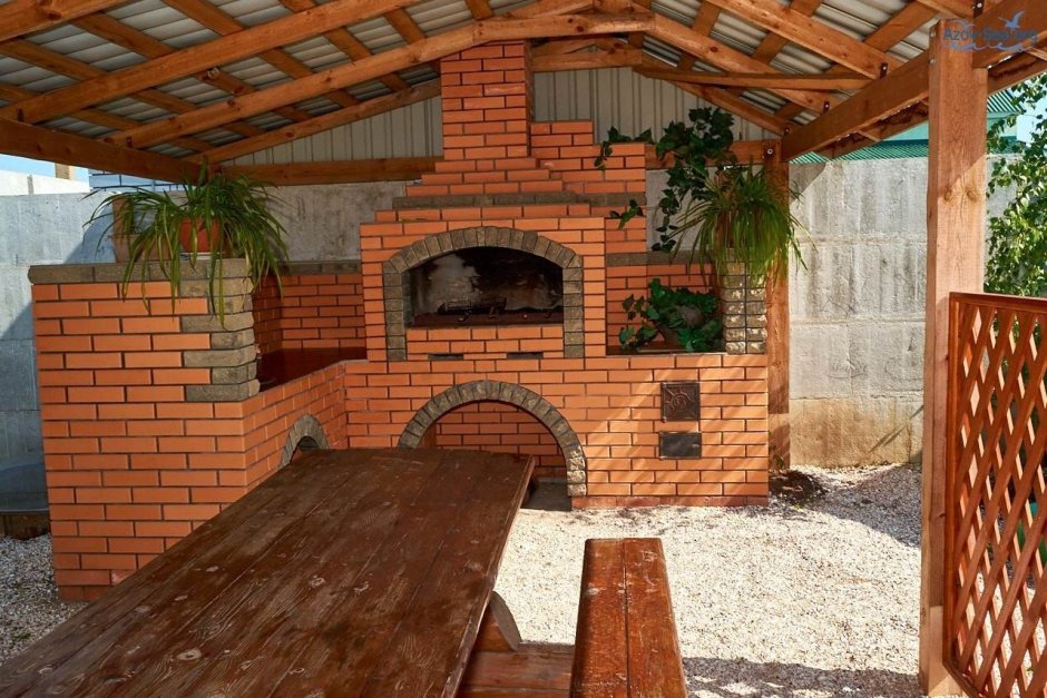 Восьмигранная беседка с мангалом