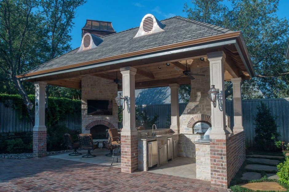 Беседка из кирпича