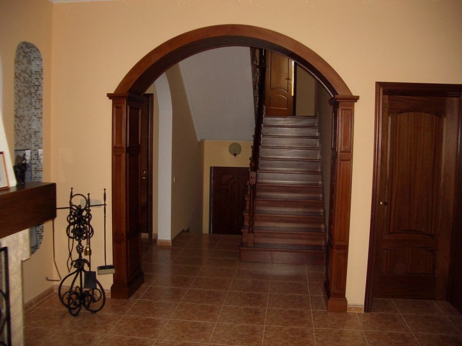 Деревянная арка