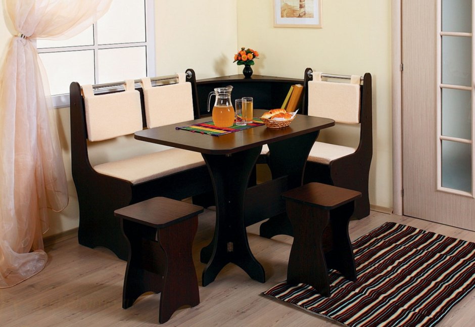 Круглый стол на маленькую кухню