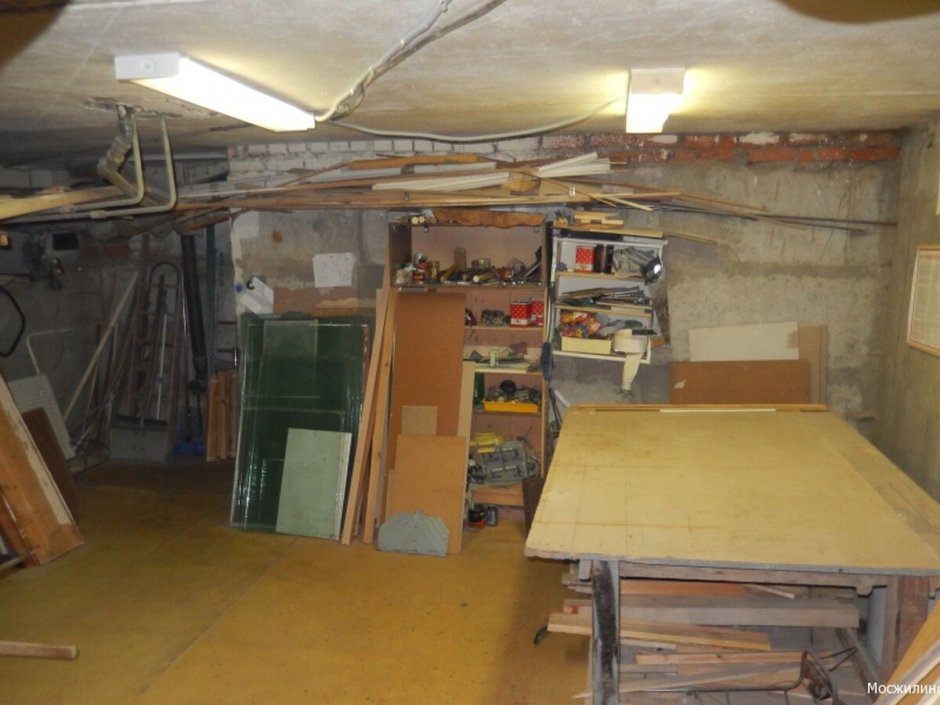 Мастерская в подвале гаража