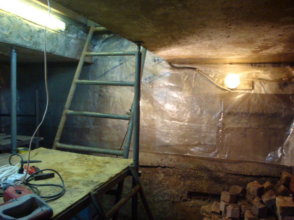 Обустройство подвала в гараже