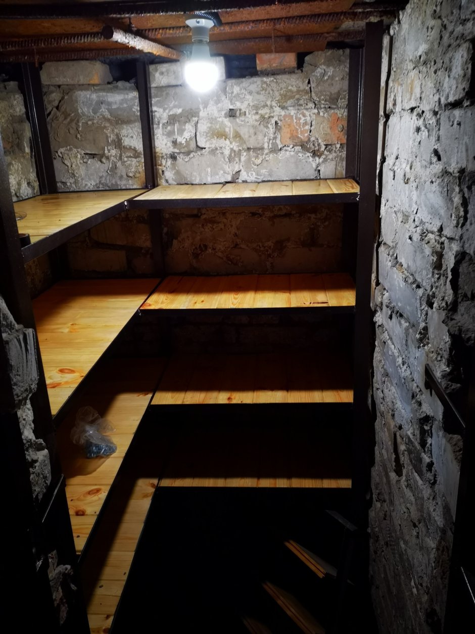 Овощная яма в гараже